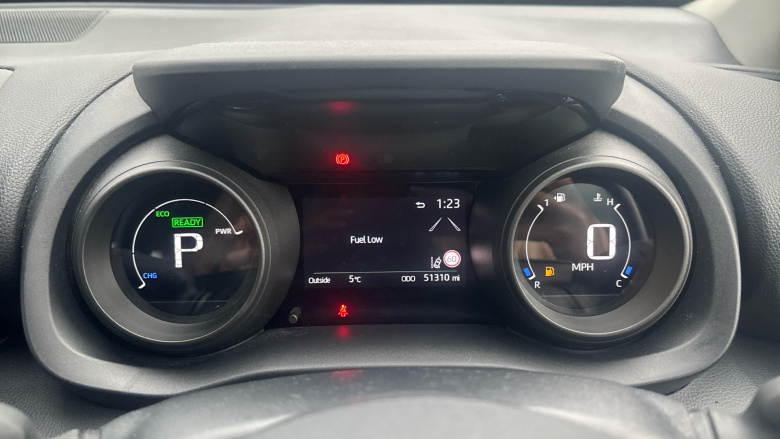 Toyota Yaris 1.5 Hybrid Design 5dr CVT Hybrid Hatchback